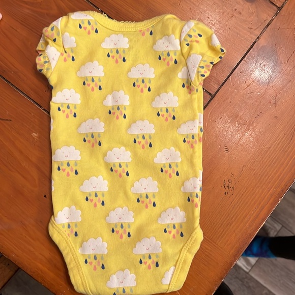 Newborn Onsies 4 pack. New never worn but have been washed - Picture 8 of 9